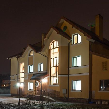 Alekselena Hotel Malekhuv Ngoại thất bức ảnh