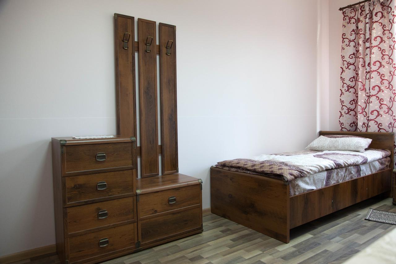 Alekselena Hotel Malekhuv Ngoại thất bức ảnh