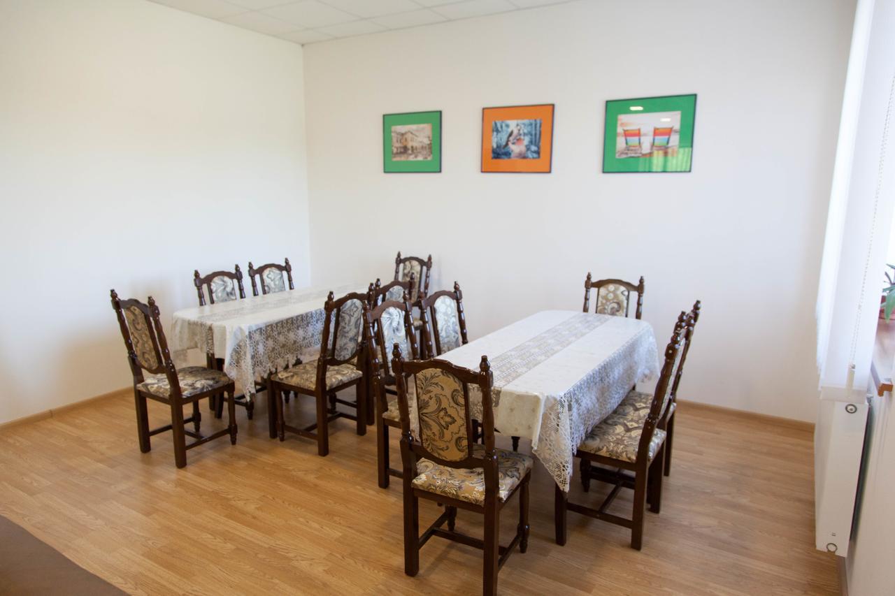 Alekselena Hotel Malekhuv Ngoại thất bức ảnh