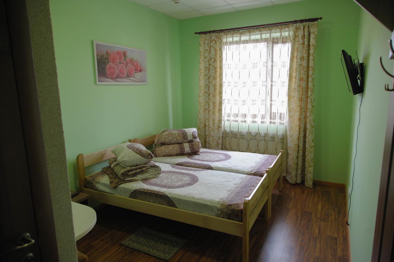 Alekselena Hotel Malekhuv Ngoại thất bức ảnh
