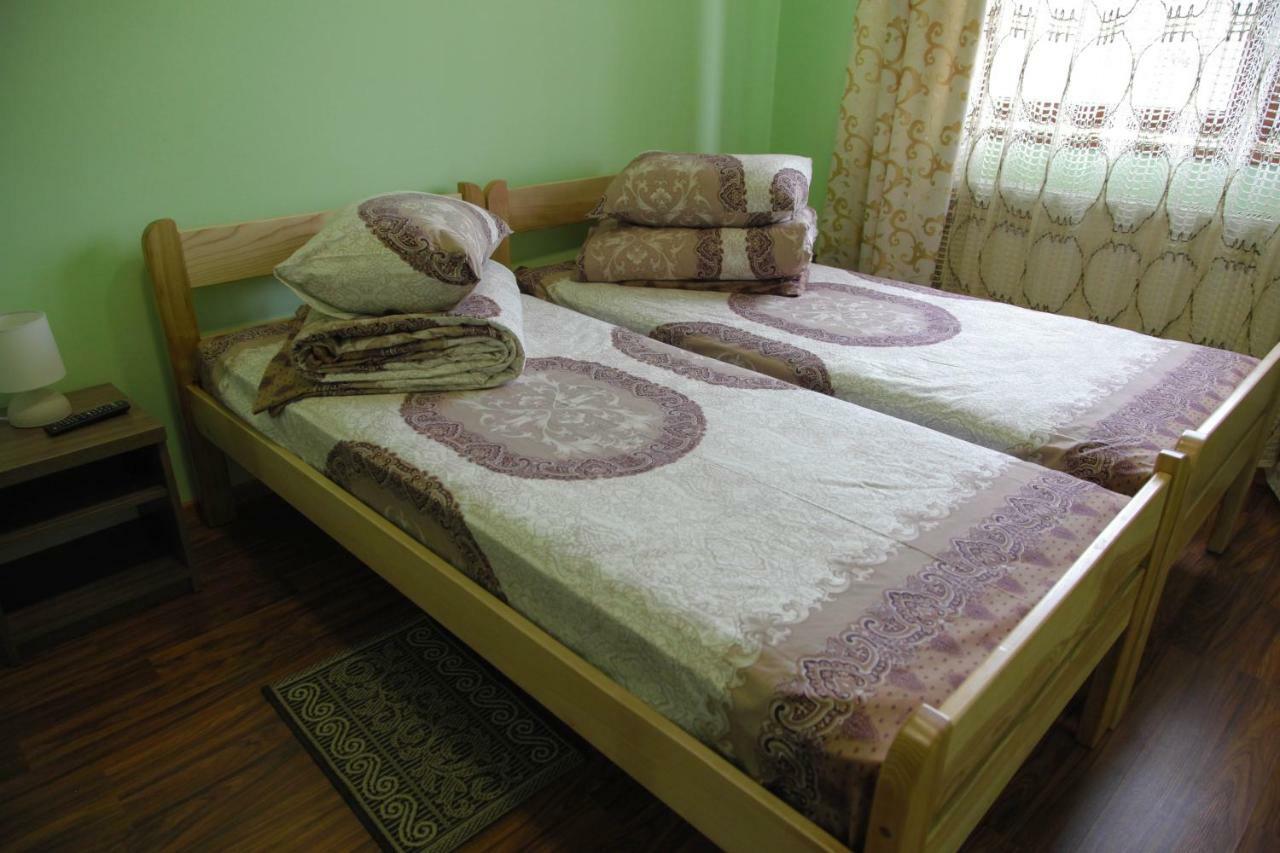 Alekselena Hotel Malekhuv Ngoại thất bức ảnh
